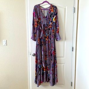 NWOT beautiful floral long sleeve dress